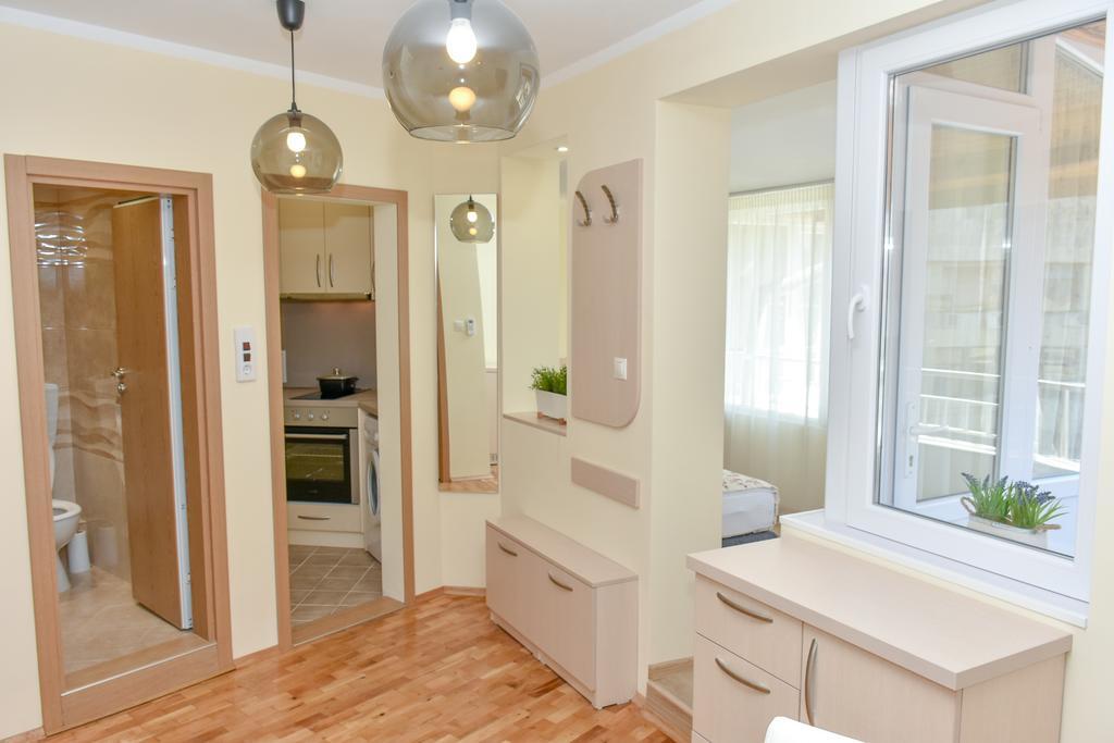 Luxury Apartments Burgas City Eksteriør billede